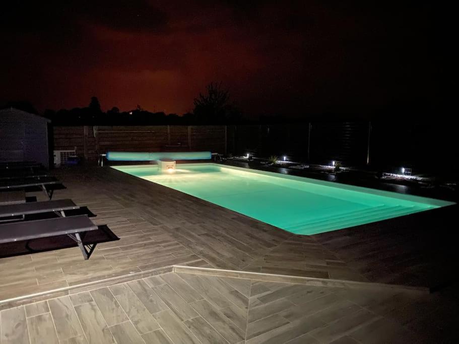 Vila La Miltiere, Maison Avec Piscine, Spa Et Sauna Isigny-le-Buat Exteriér fotografie